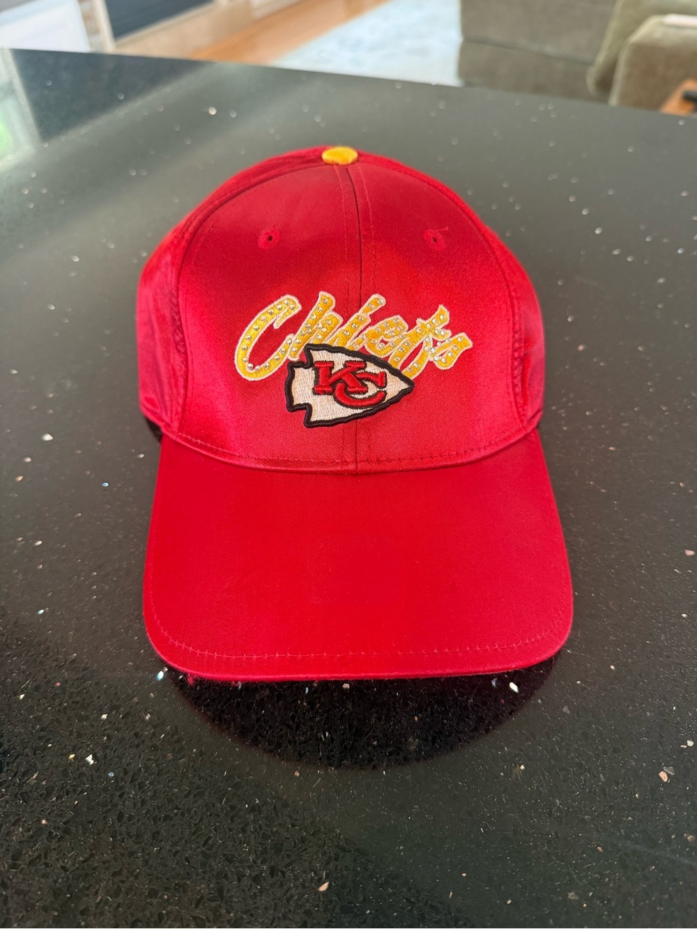 Kansas City Chiefs NFL Red Baseball Cap with Embroidered Logo - Picture 3 of 4